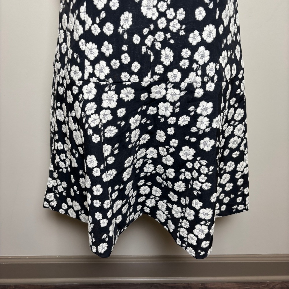Club Monaco Black White Floral Jacquard Fit & Flare Vneck Mini Dress Womens‎ 6 - Picture 3 of 9